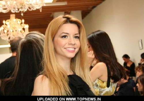 Masiela Lusha at Louis Verdad Spring/Summer 2012 Collection - Runway Masiela Lusha at Louis Verdad Spring/Summer 2012 Collection - Runway
